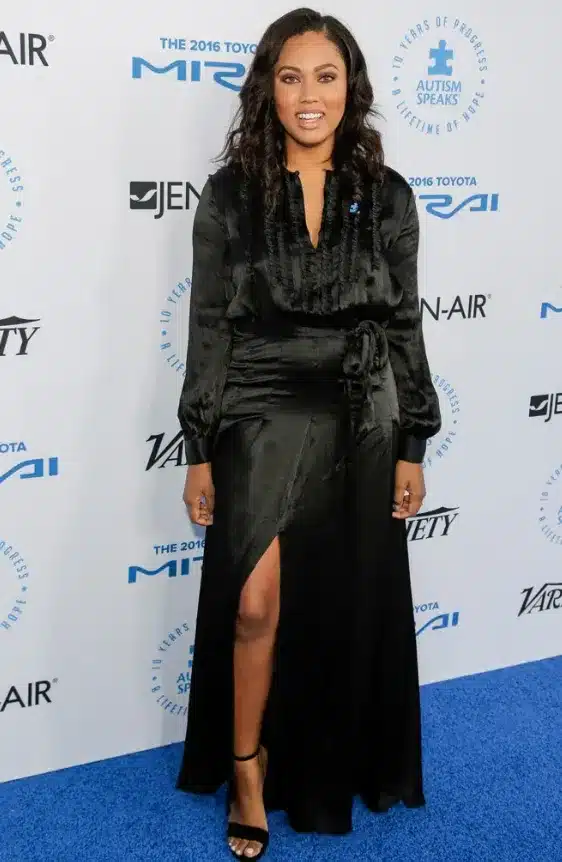 Ayesha Curry Net Worth 2025 Income Breakdown, Career Growth, Assets, Lifestyle & Untold Facts